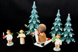 クリスマスを彩るエルツ地方の木彫り人形