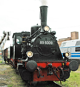 型式89-6009の蒸気機関車